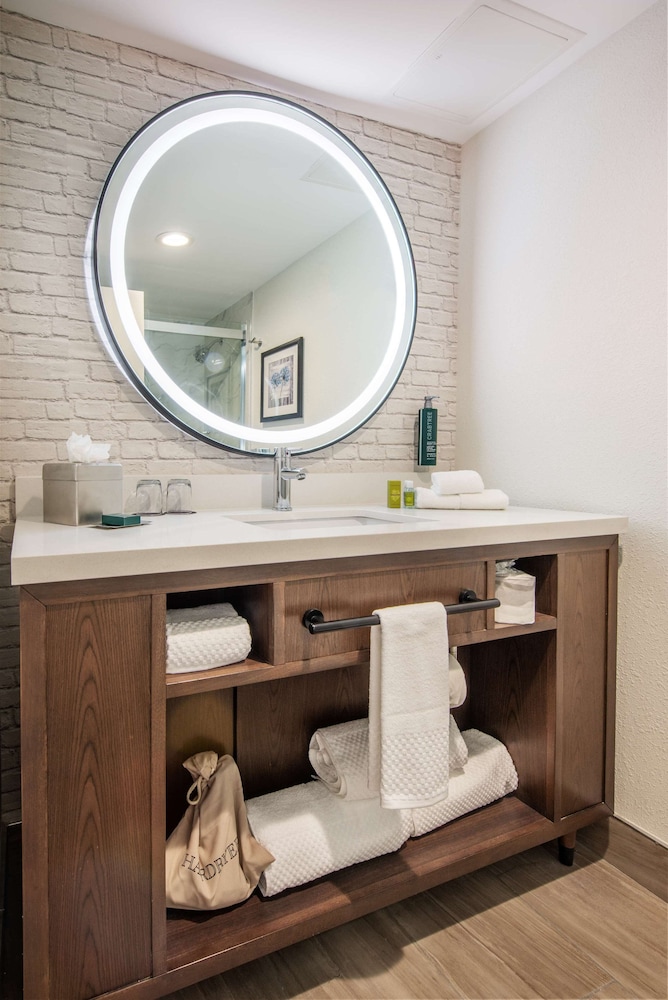 Doubletree by Hilton Monroe Township Cranbury - photo 13