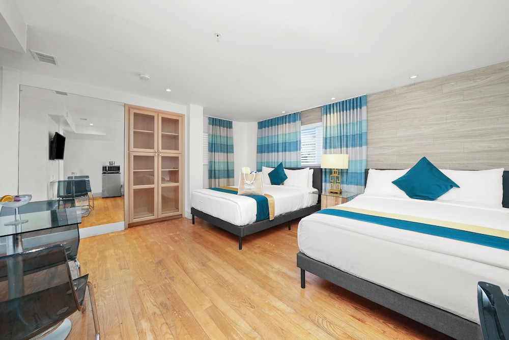 Hollywood Beach Suites - photo 8