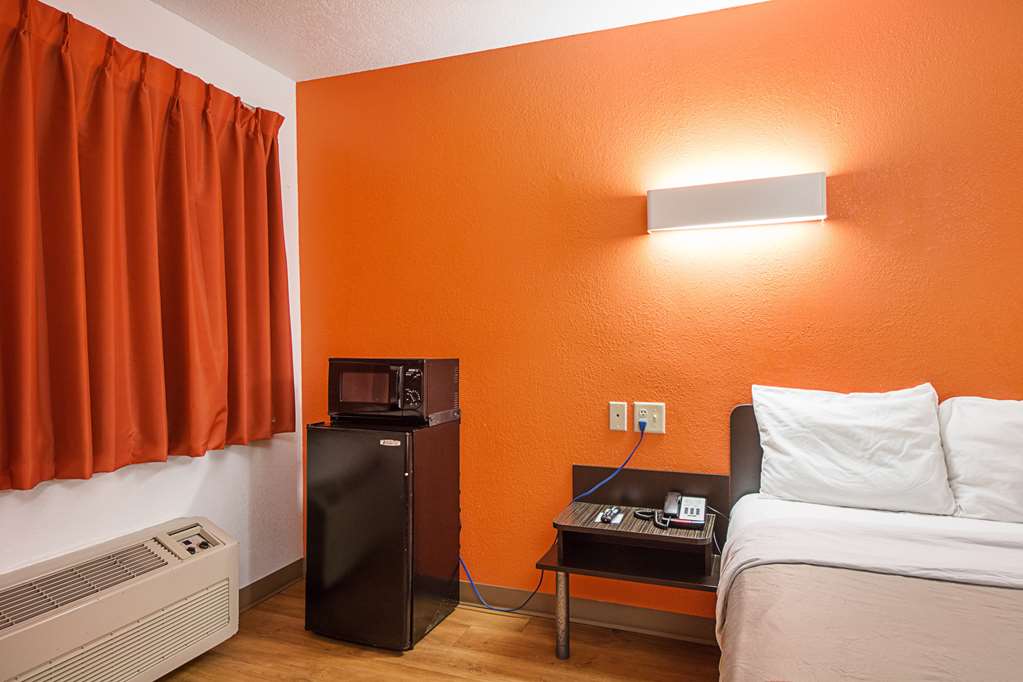 Motel 6 San Antonio TX Fiesta Trails - photo 13