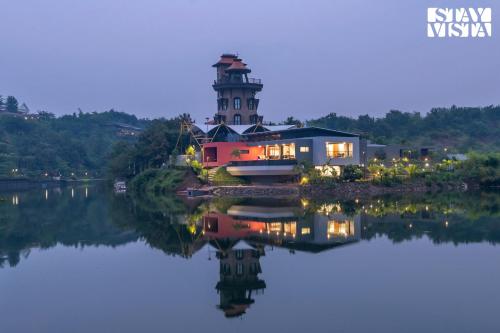 StayVista at Kai By The Lake with Pool in Nashik, India