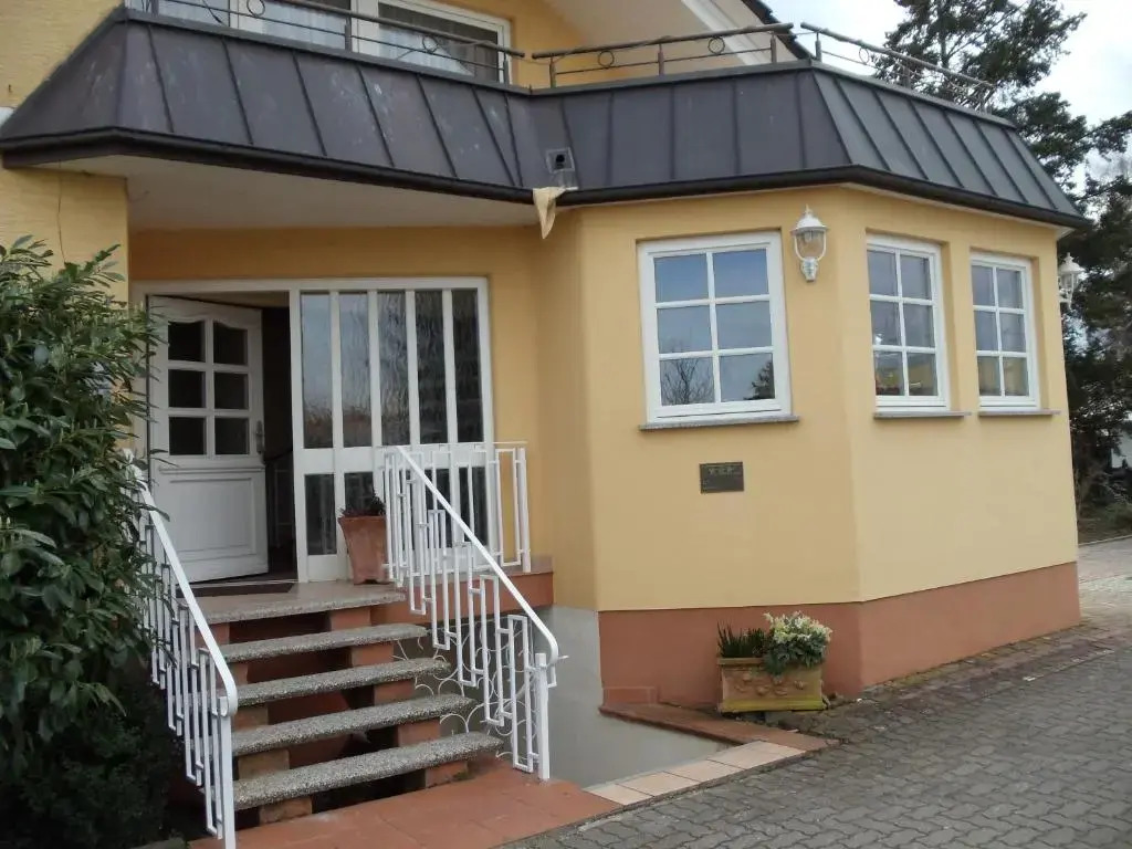Hotel Restaurant Weisbrod — hotel in Freinsheim