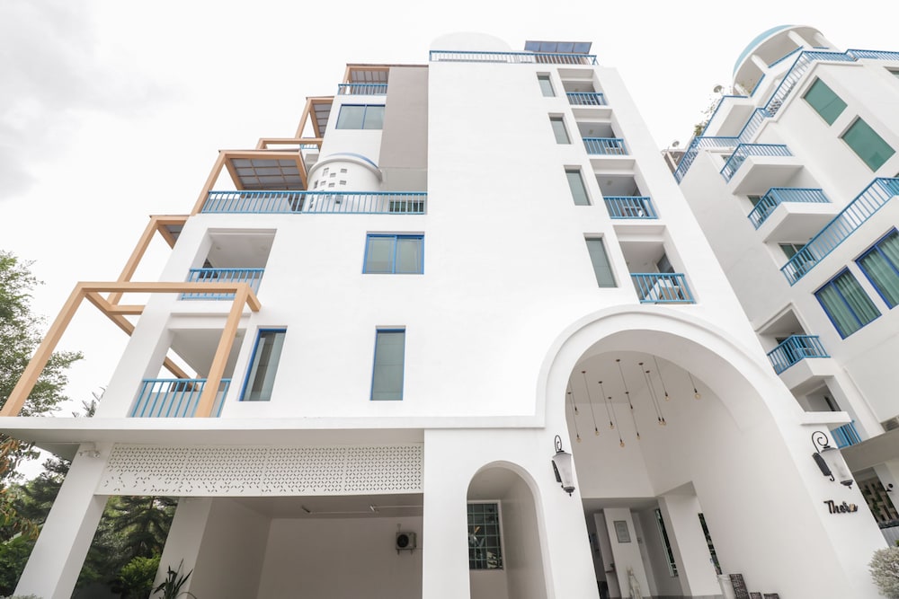 Costa Village Jacuzzi Bangsaray in Sattahip, Thailand