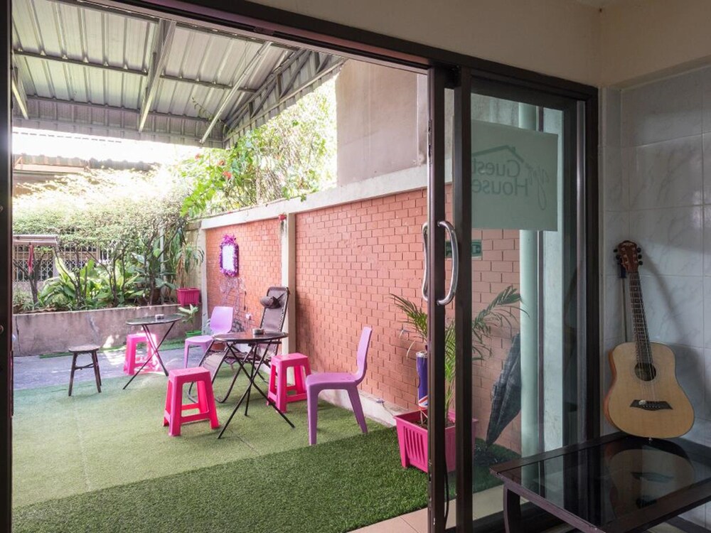 Yaya Guesthouse Hostel