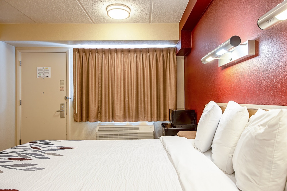 Red Roof Inn Huntington - photo 15
