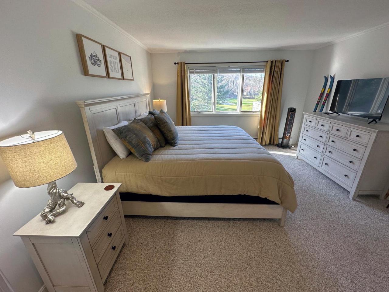 F7 Comfortable golf course townhouse within walking distance of Mount Washington Hotel - photo 16
