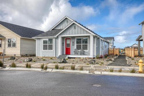 Captain’s Seaside Retreat in Ocean Shores, United States