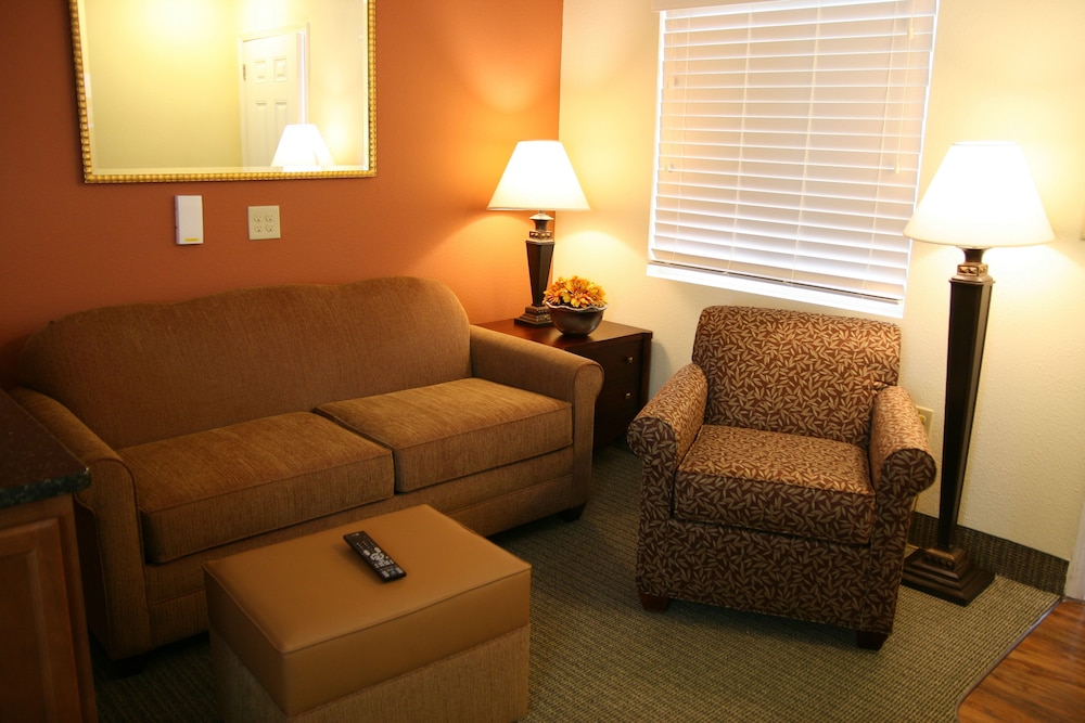 Affordable Suites Mooresville LakeNorman - photo 20