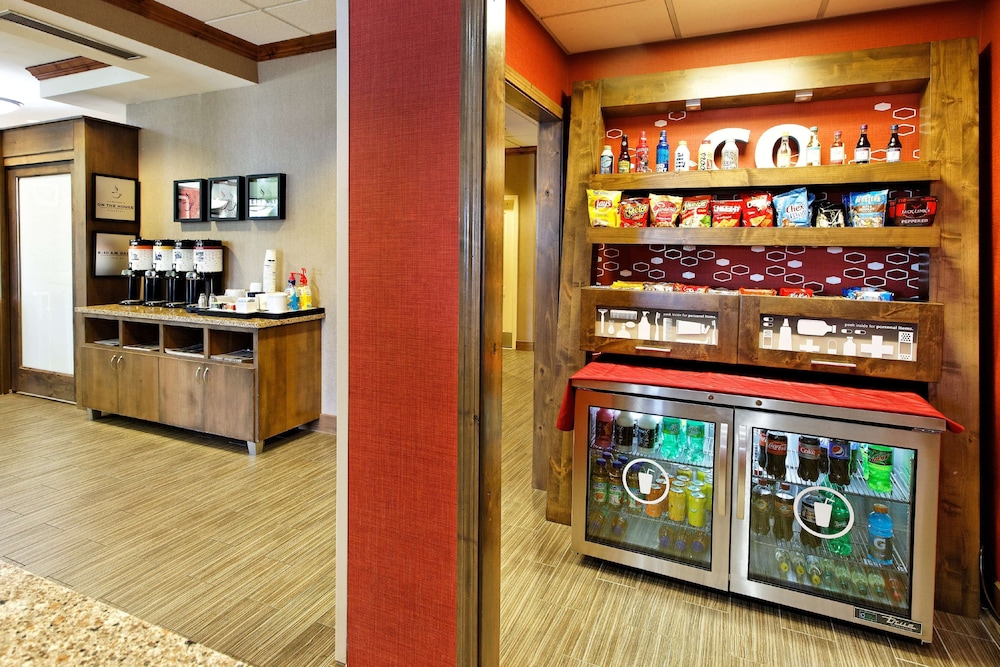 Hampton Inn Montrose - photo 46
