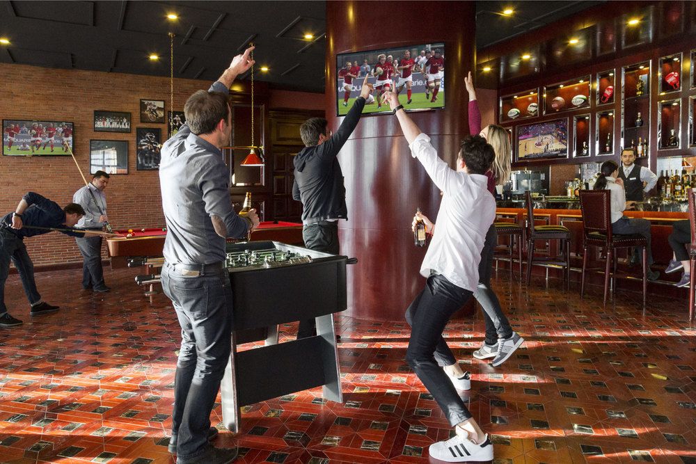 Hotel Bar