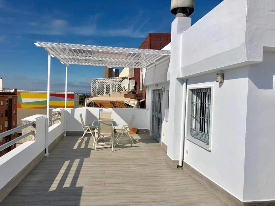 Luxury Attics Avenida Italia Parking Incluido — Huelva
