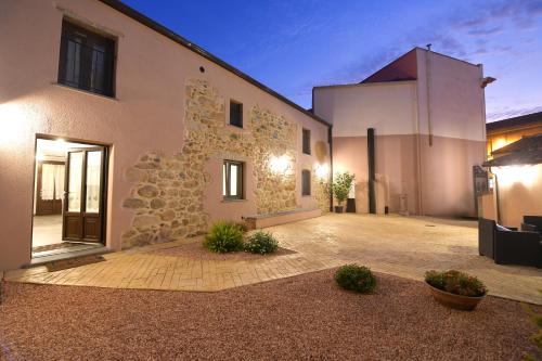 Casa Vacanze Nonno Antioco Uso Esclusivo — 4-Star Luxury Hotel in Gonnosfanadiga, Italy