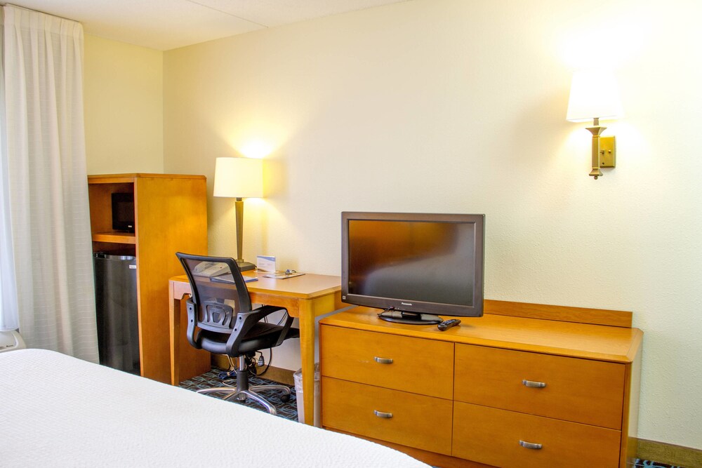 Fairfield Inn & Suites Fort Walton Beach Eglin AFB - photo 5