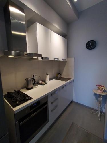 GG Home new cozy 2 bedroom apartment on 16th floor
