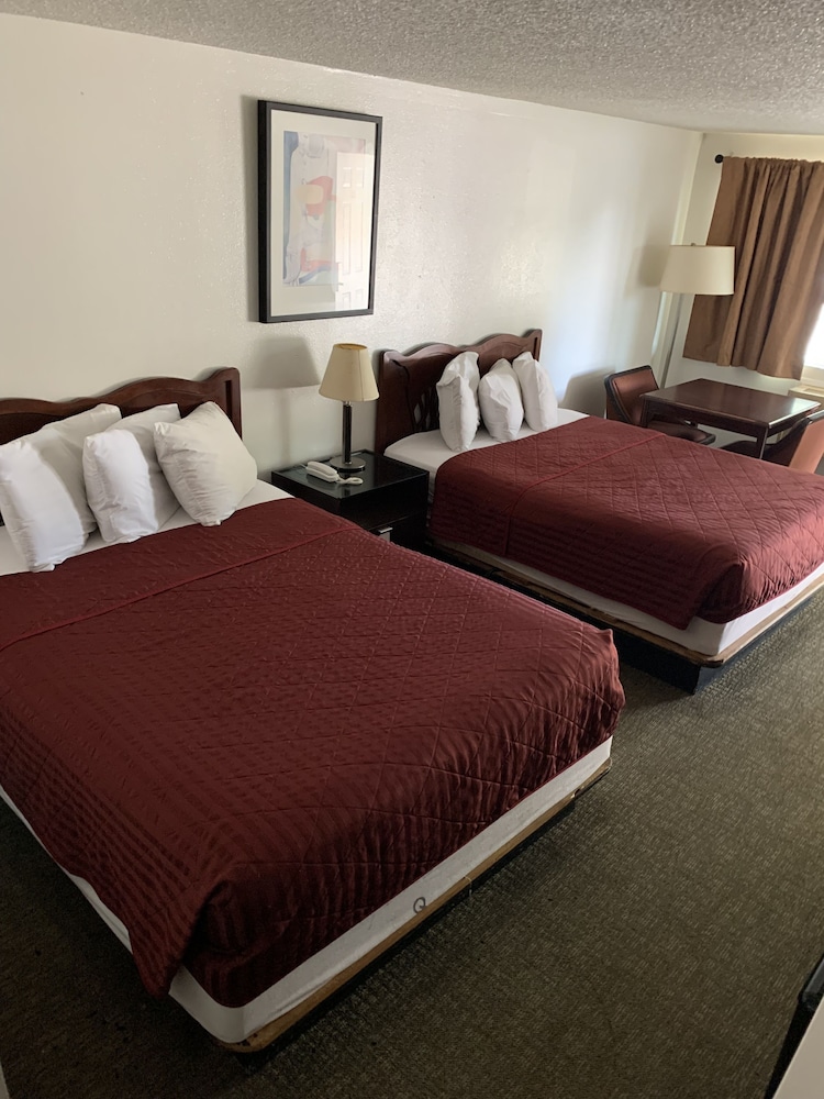 Smokey Point Motor Inn - photo 55