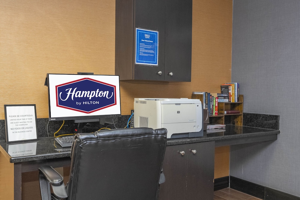 Hampton Inn Spring Hill - photo 68