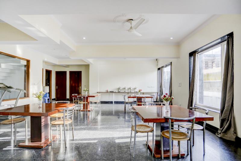 townhouse 412 Aditya International — 4-Star Luxury Hotel in Bhubaneshwar, India
