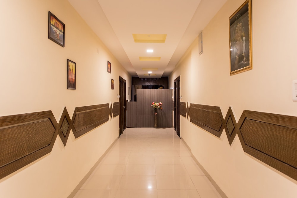 Oyo 6320 Shri Balaji Avenue — Indore