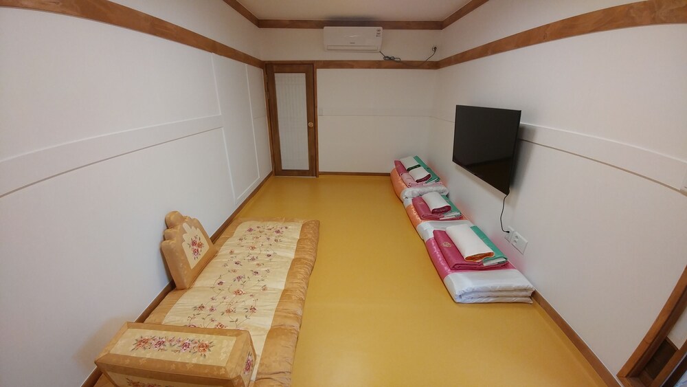 Bukchon Sosunjae - last minute hotel in Seoul