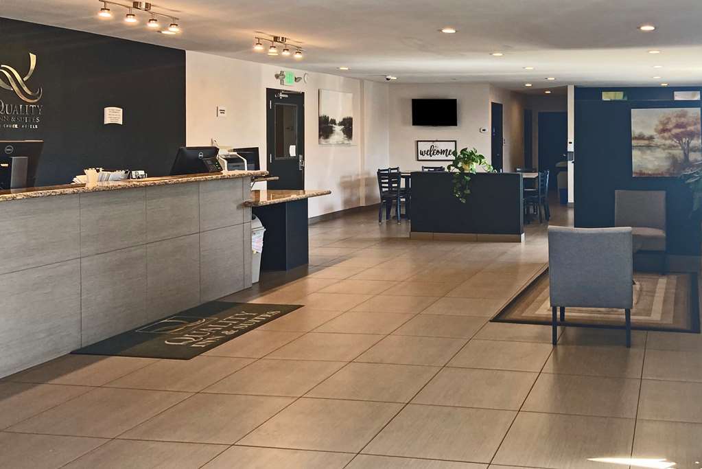 Quality Inn & Suites near Downtown Bakersfield - photo 5