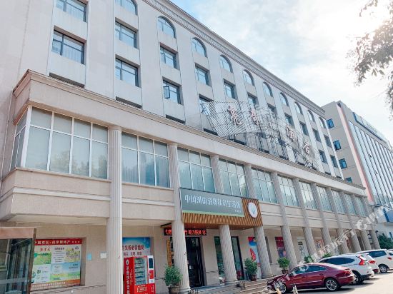 Liangqi Hotel in Luohe, People's Republic of China