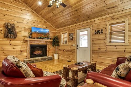 Sunshine Ridge Hot Tub Game Room WIFI 560 FREE tickets each paid day - photo 21