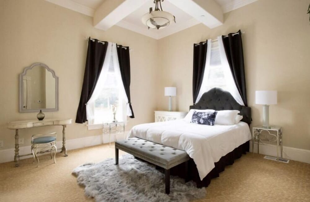 River Rd. Mansion - photo 33