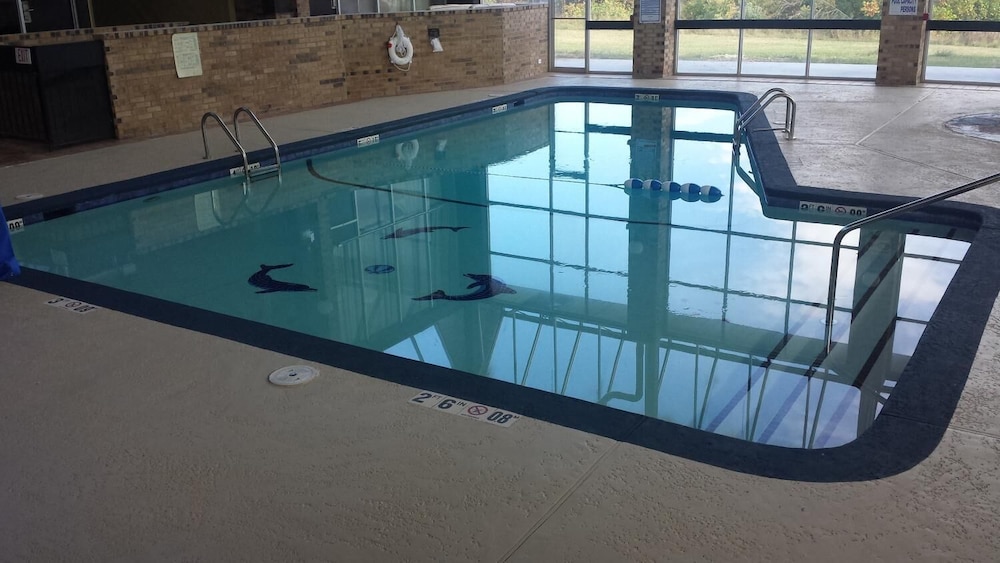 Days Inn by Wyndham Henryetta - photo 19
