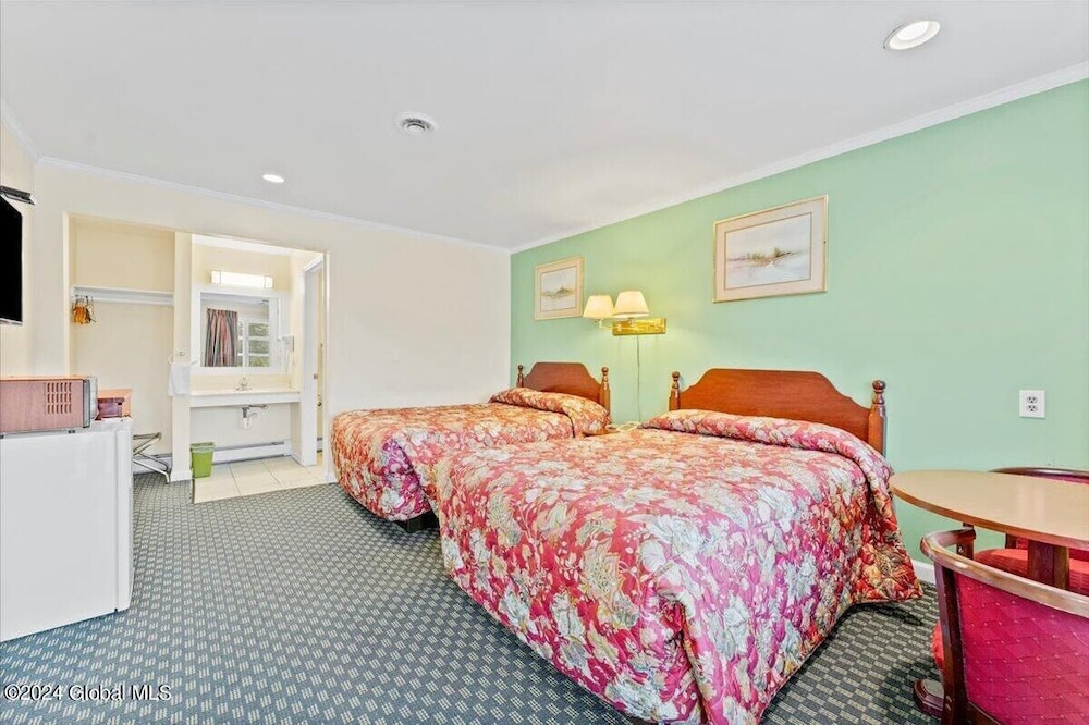 Top Hill Motel - photo 12
