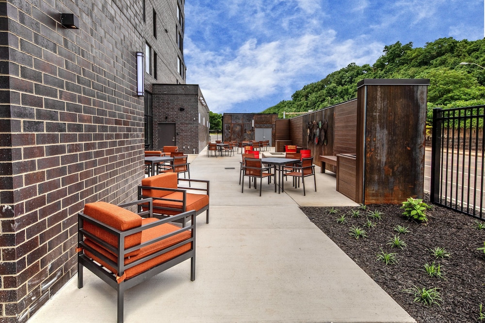 Hotel Indigo Pittsburgh University Oakland by IHG - photo 25