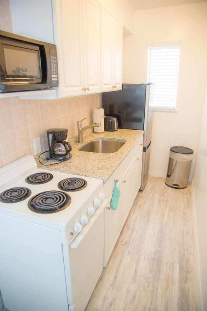 St Pete Beach Suites - photo 46