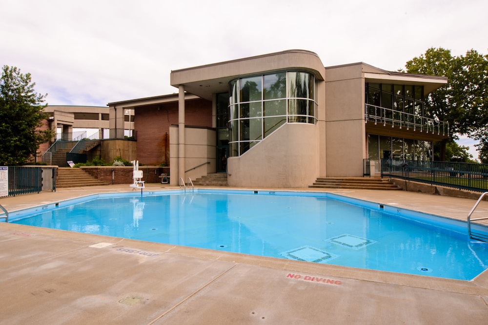 Kentucky Dam Village State Resort Park — Gilbertsville