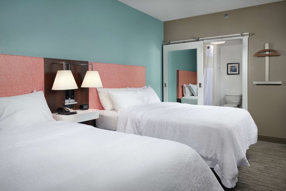 Hampton Inn Hanover - photo 8