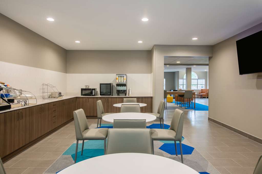 Microtel Inn & Suites by Wyndham Anderson Clemson - photo 13