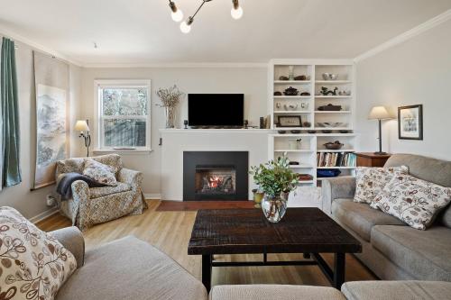 North West Nest 30 Day Minimum home — 4-Star Luxury Hotel in Bend, United States