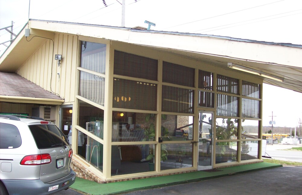 Townsmen Motel Independence - photo 26