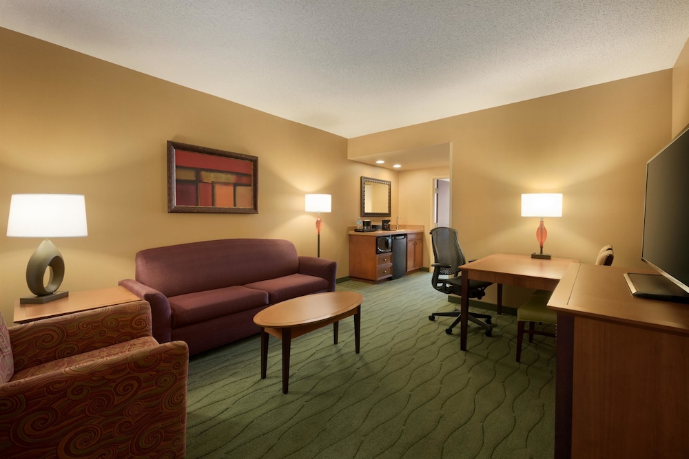 Embassy Suites by Hilton E Peoria Riverfront Conf Center - photo 13