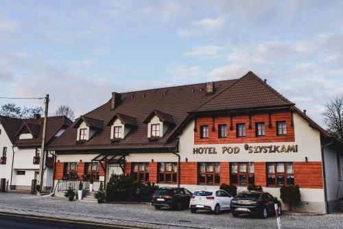 Zajazd Pod Szyszkami — hotel in Krotoszyn