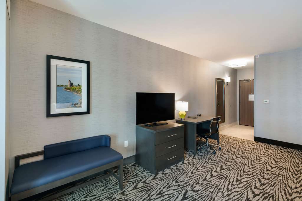 Comfort Suites Kennewick At Southri - photo 42