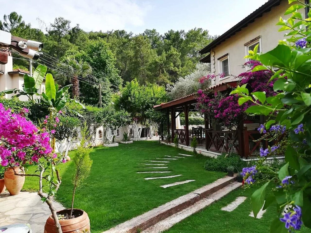 Nar Suites — hotel in Goecek