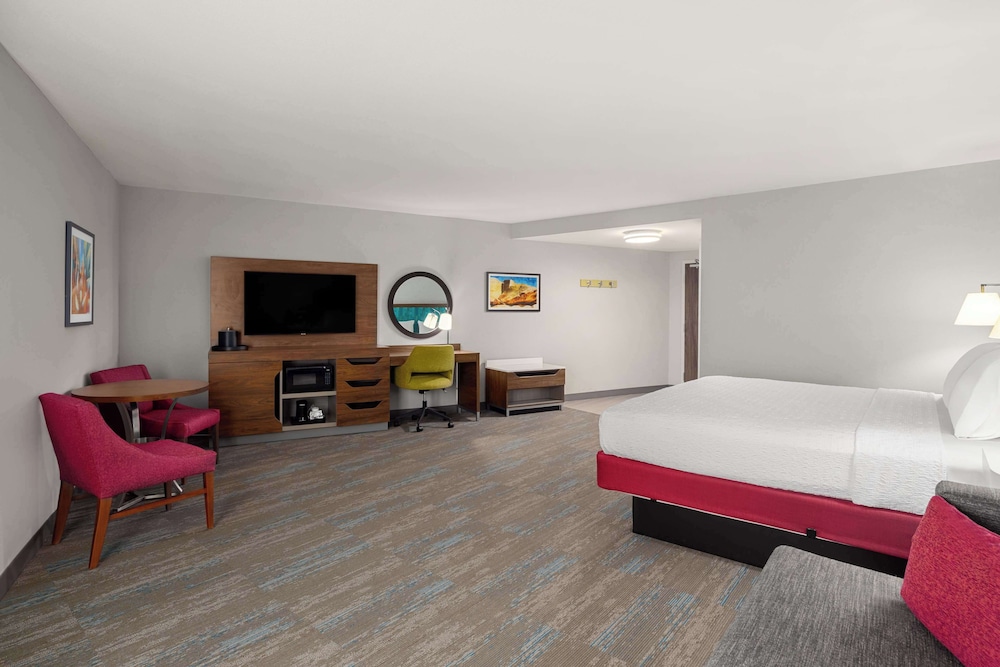 Hampton Inn by Hilton Carefree - photo 38