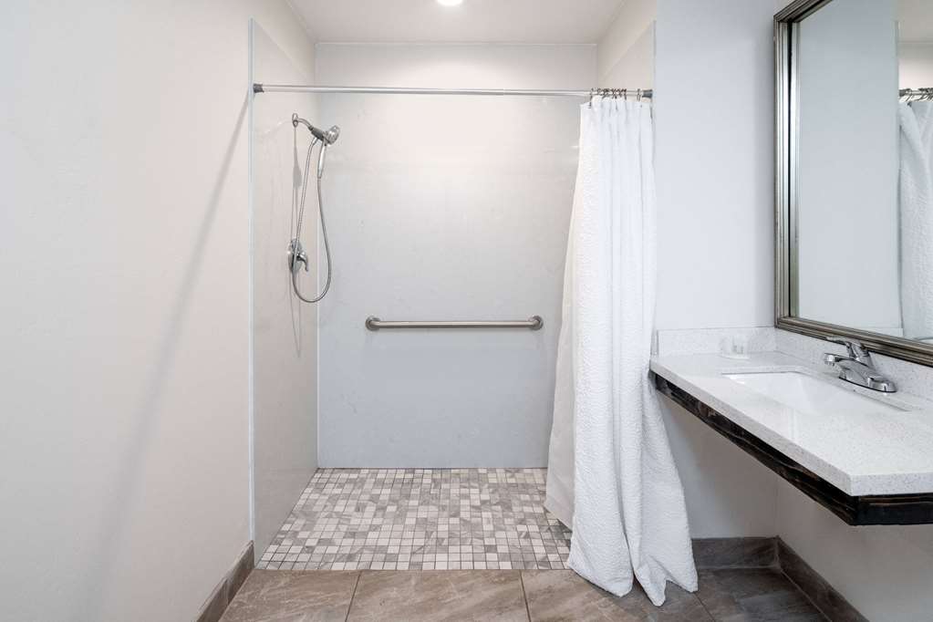 Super 8 by Wyndham Bakersfield CA - photo 29