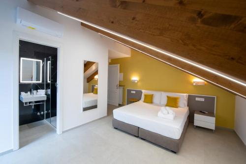 Rossy Palace Amalfi Coast Suites in Agerola, Italy