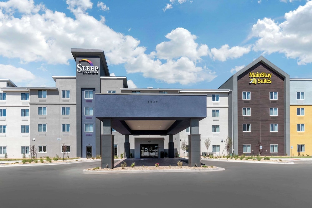 MainStay Suites Denver International Airport — hotel near Denver International Airport