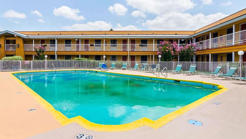 Magnuson Hotel Little Rock South - photo 20