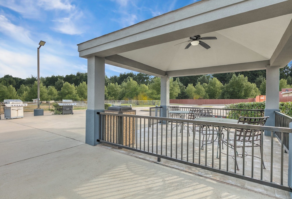 Candlewood Suites Fort Worth West by IHG - photo 42
