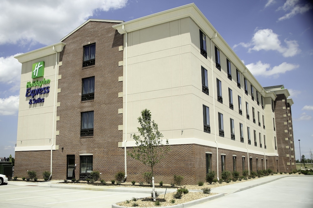 Holiday Inn Express Hotel & Suites Marion Northeast by IHG - photo 11