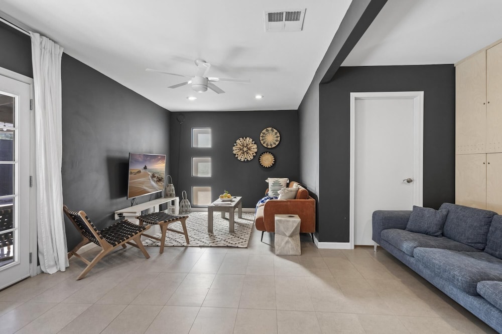 Mid Century Stunner By Homeslice Stays - photo 20