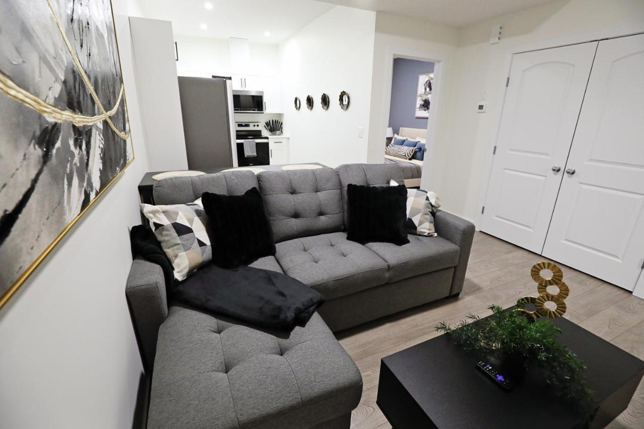 Elegant Escape with King Bed Long Stays WEM Disney — Edmonton — photo 3