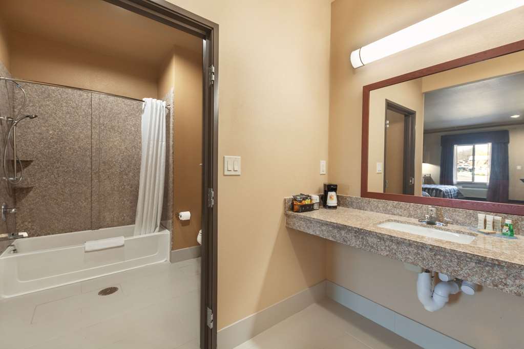 Super 8 by Wyndham Karnes City - photo 11