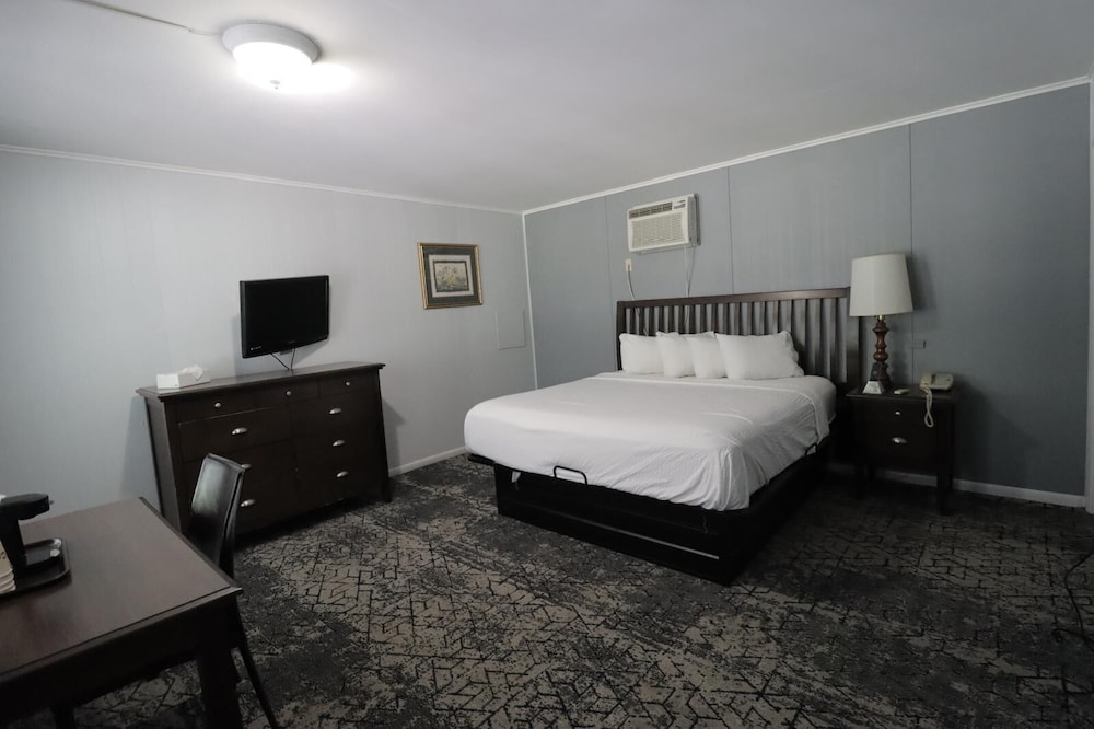 Travelodge by Wyndham Lincoln Near White Mountain - photo 14